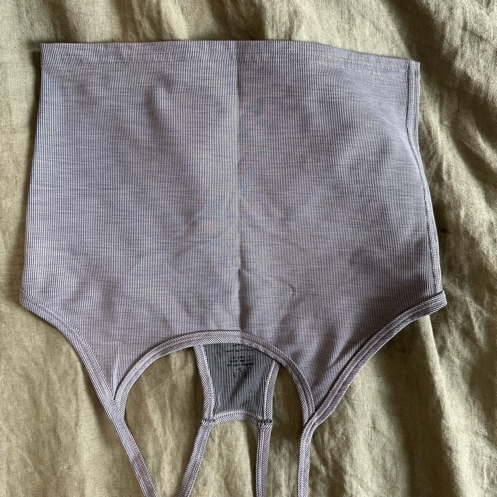 Fleo Gray Ribbed Raceback Crop Tank Top